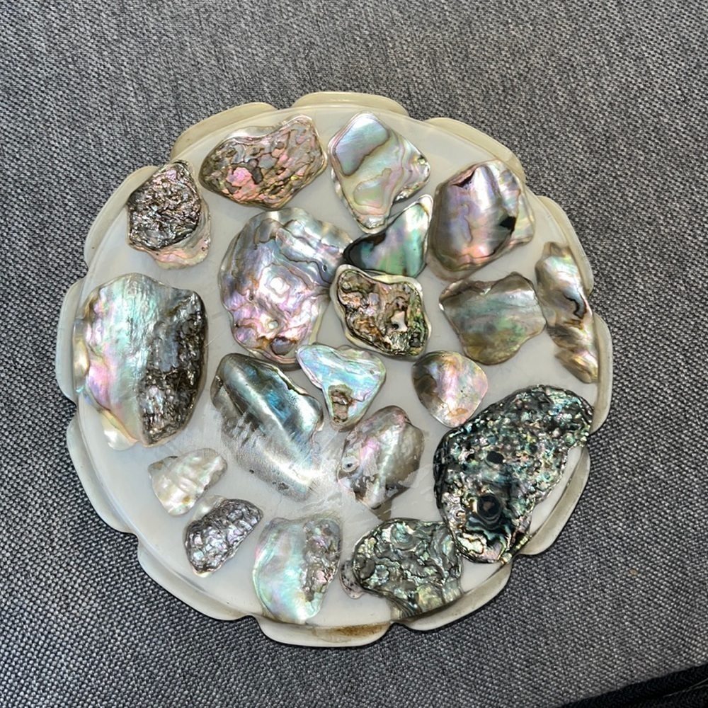 Vintage mid century shell and resin trivet hot plate.  I great vintage condition